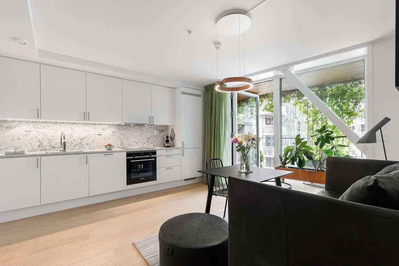 Home Window Repair: Fix Common Issues Safely